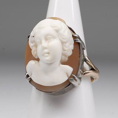 15ct Yellow Gold Band with Silver Setting Shell Cameo Ring