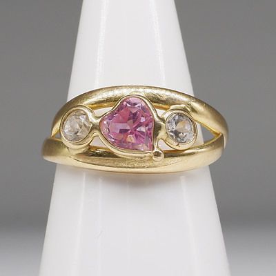 18ct Yellow Gold Ring with Three Pink and White CZ, 2.2g