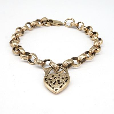 9ct Yellow Gold Patterned Belcher Bracelet with Heart Lock and Parrot Clasp, 17.8g