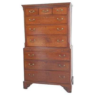 Good George III Oak Chest on Chest with Brushing Slide and Original Hardware, Circa 1800