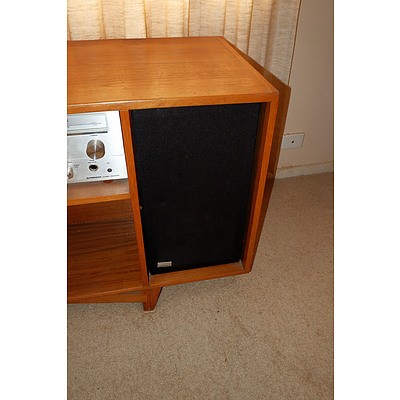 Pioneer Record Player and Speakers