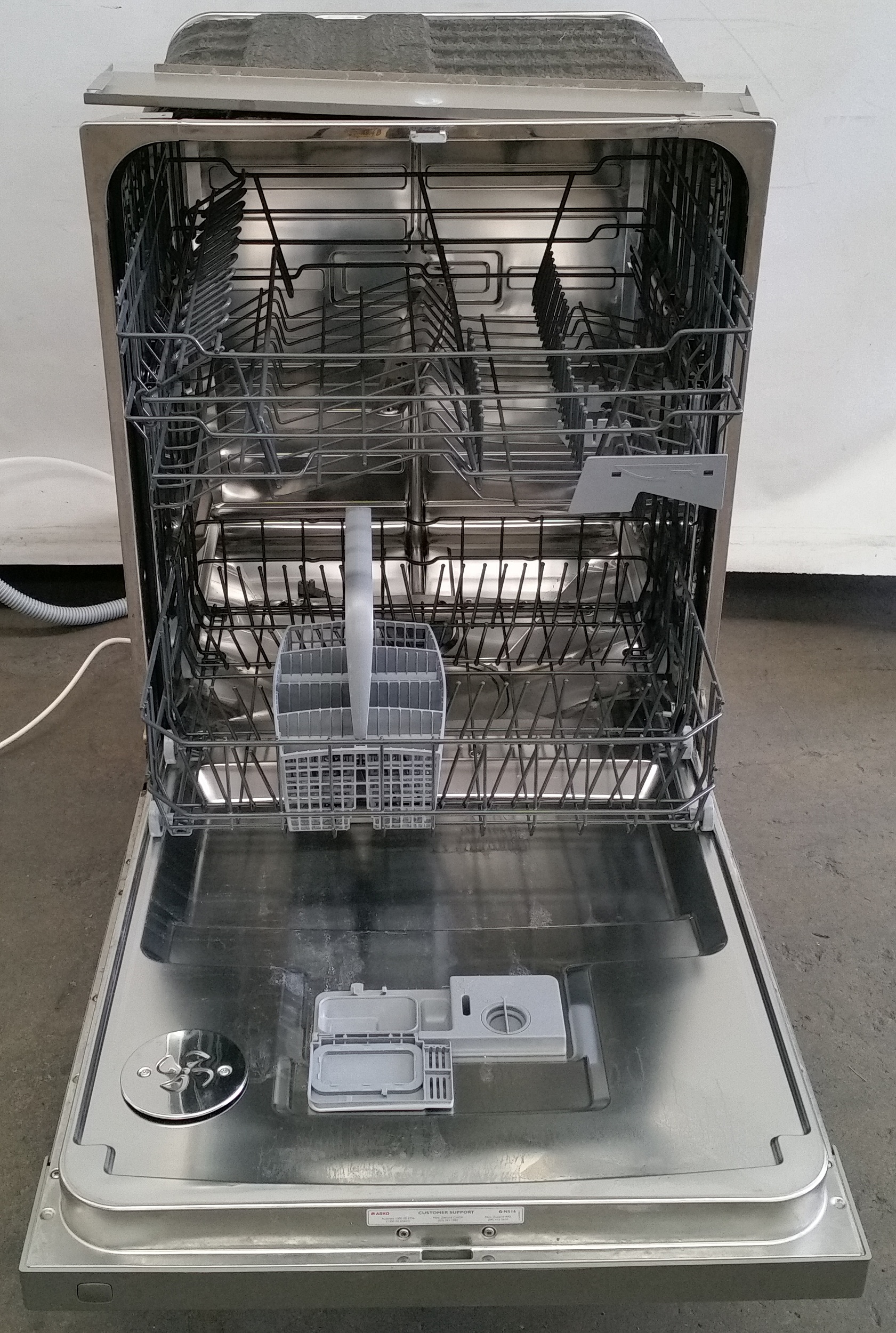 Asko Under Bench Dishwasher Lot 1109573 ALLBIDS