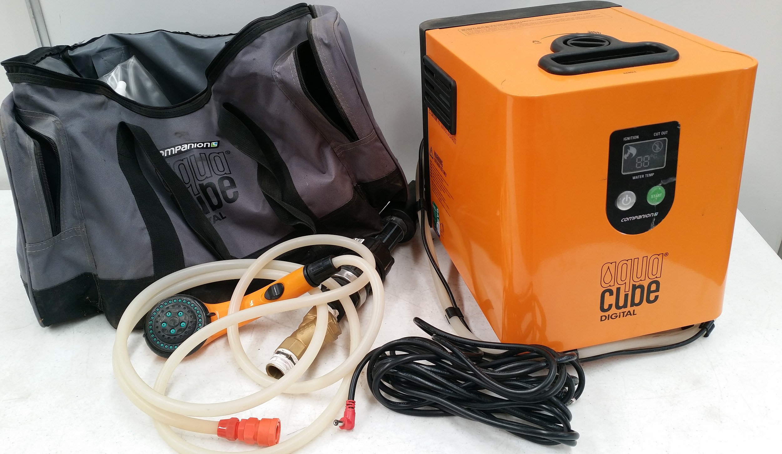 Companion Aqua Cube Portable Water Heater