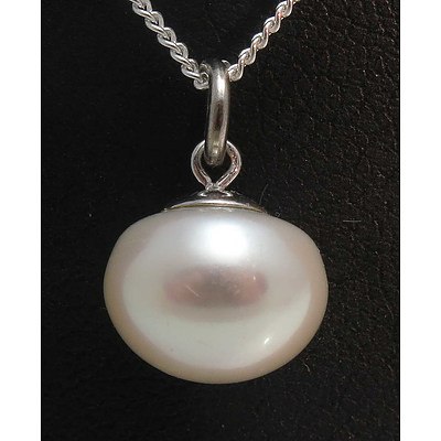 9ct White Gold Pearl Pendant