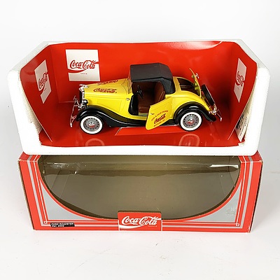 Solido Coca-Cola 1934 Ford Roaster 1:18 Scale Model Car