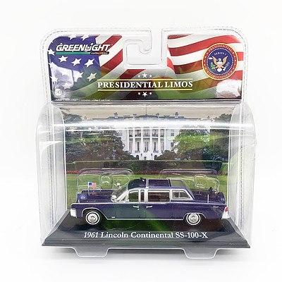 Greenlight Presidential Limos 1961 Lincoln Continental SS-100-X 1:43 Scale Model Car