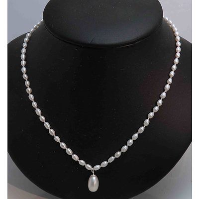 Fresh-Water Cultured Pearl Necklace With Tear Drop