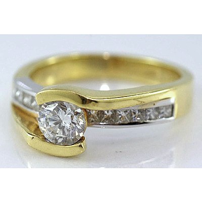 18ct Gold Diamond Ring - Total Diamond Weight 1.10cts (Est)