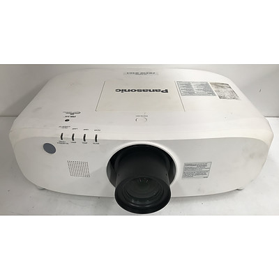 Panasonic PT-EW640 WXGA 3LCD Projector