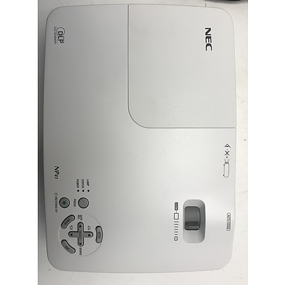 NEC (NP41) XGA 3LCD Projector