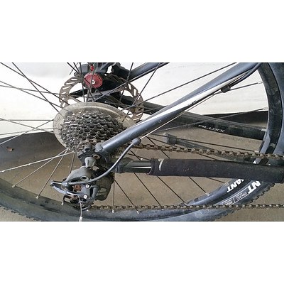 Giant Boulder 17 Inch Mountain Bike