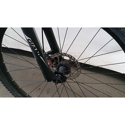 Giant Boulder 17 Inch Mountain Bike