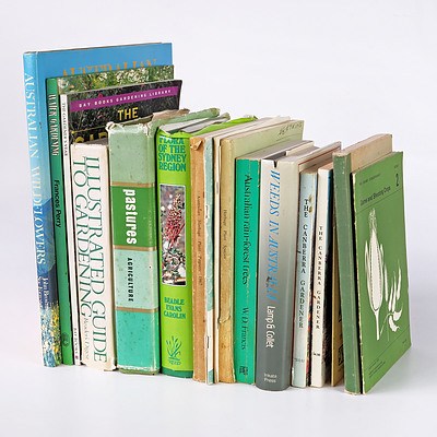 Quantity of 17 Australian Flora and Gardening Related Books Including Weeds in Australia by Lamp & Collet, Australian Rain-Forest Trees by W.D. Francis and More