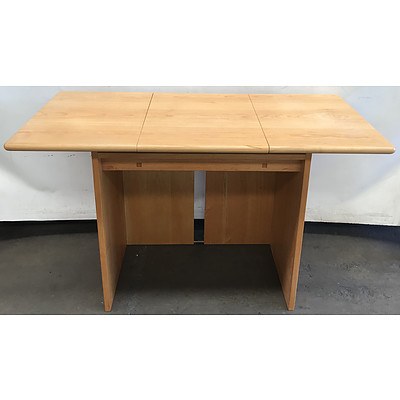 Desk With Storage and Mirror