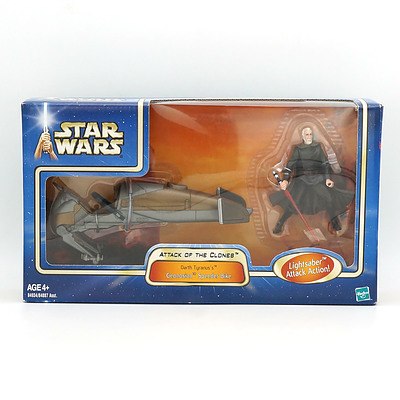 Hasbro 2002 Star Wars Attack of the Clones Darth Tyranus's Geonosian Speeder Bike, New Old Stock