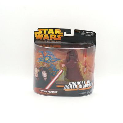  Hasbro 2005 Star Wars Revenge of the Sith Emperor Palpatine Changes into Darth Sidious, New Old Stock