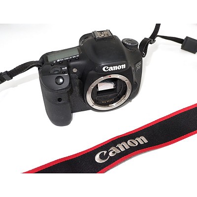 Canon EOS 7D Digital Camera Body with Factory Shoulder Strap