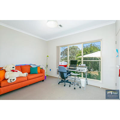16 O'Malley Place, Googong NSW 2620