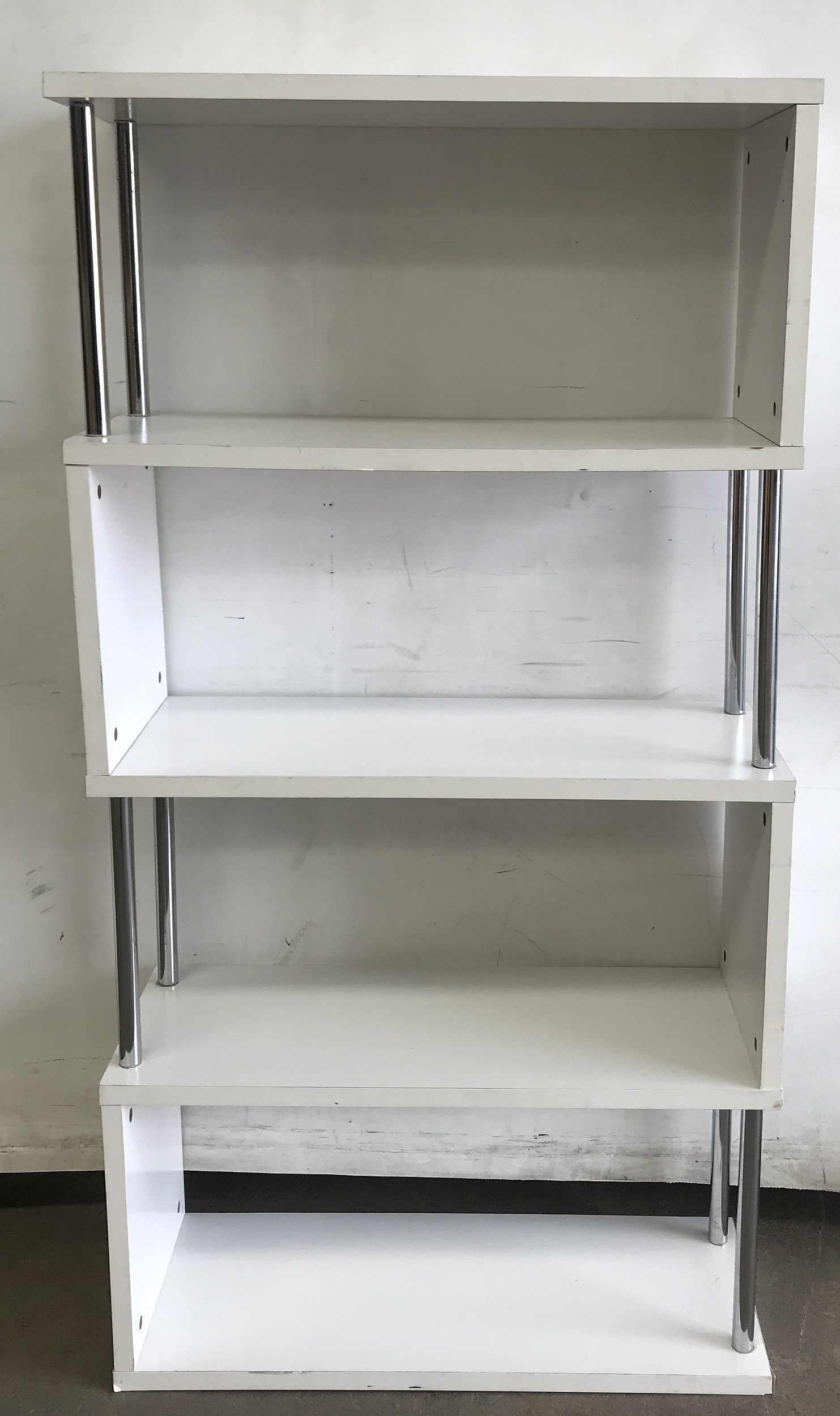 White Melamine Shelf Lot 1121833 ALLBIDS   32342 24 