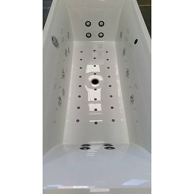 Villeroy & Boch 1700mm Luxury Spa Bath - New