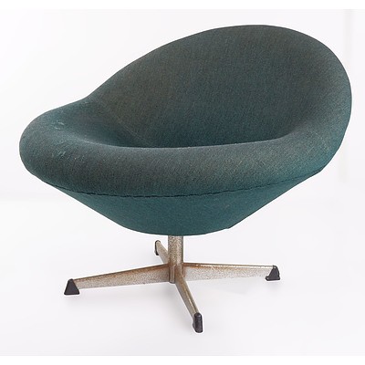 Retro Injection Moulded Swivel Pod Chair on Swivel Base
