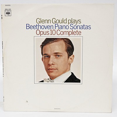 Glenn Gould plays Beethoven Piano Sonatas Opus 10 Complete, 33RPM