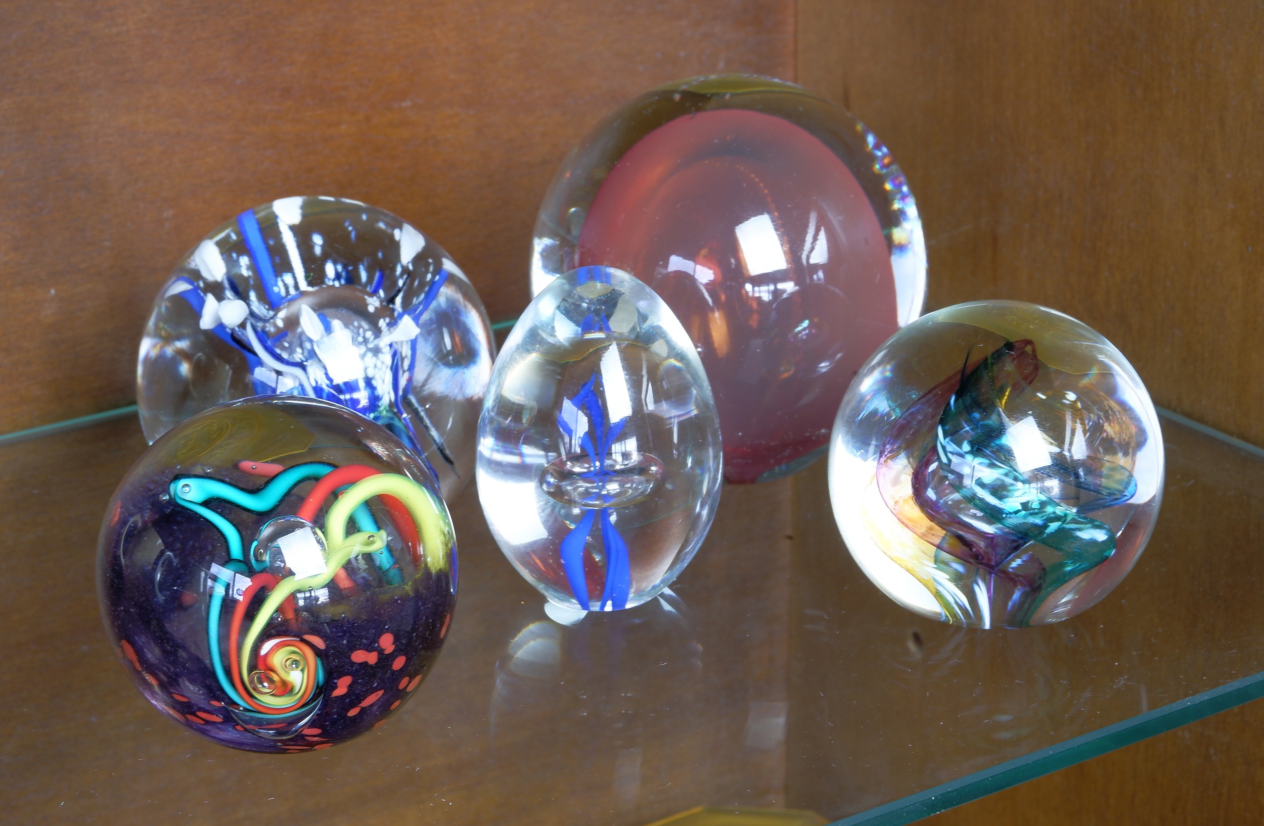 Five Signed Art Glass Paperweights Lot 1128464 ALLBIDS   32476 114.JPG