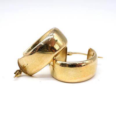 14ct Yellow Gold Oval Hoop Earrings, 2.5g