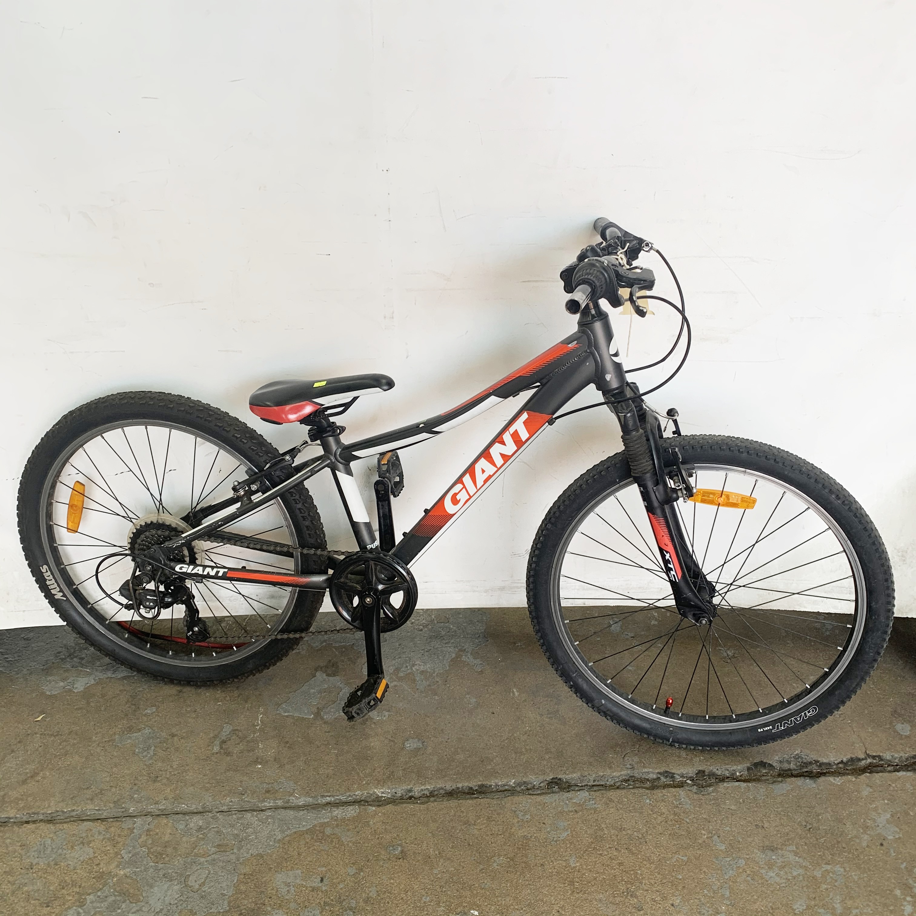 giant 7 speed mountain bike