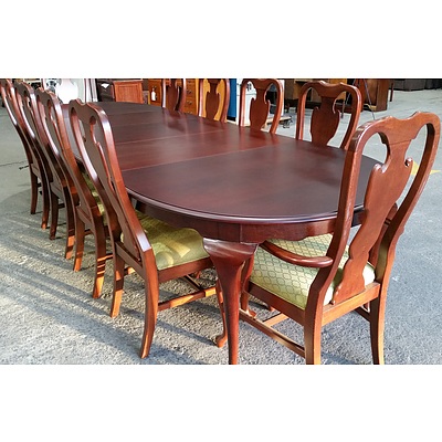Drexel Heritage Furniture Eleven Piece Dining Setting