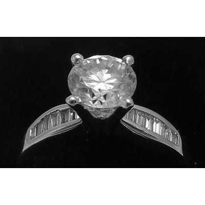 18ct Gold Moissanite & Diamond Ring