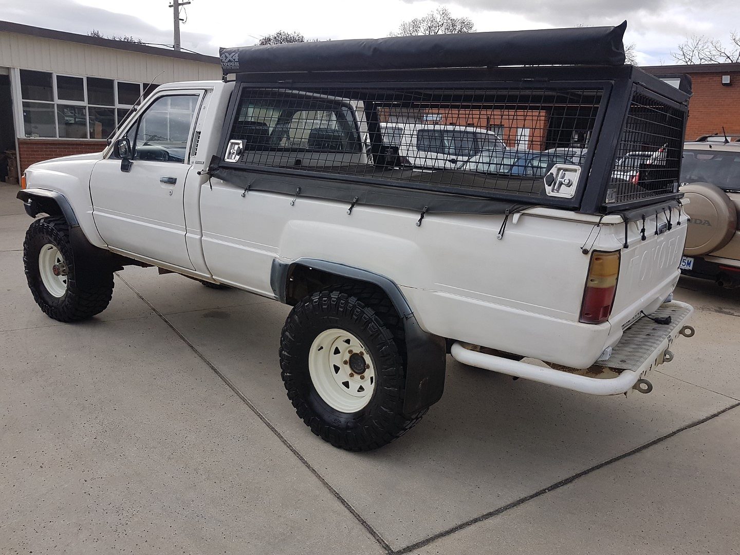 3/1988 Toyota Hilux (4x4) YN67 Lot 1127290 ALLBIDS