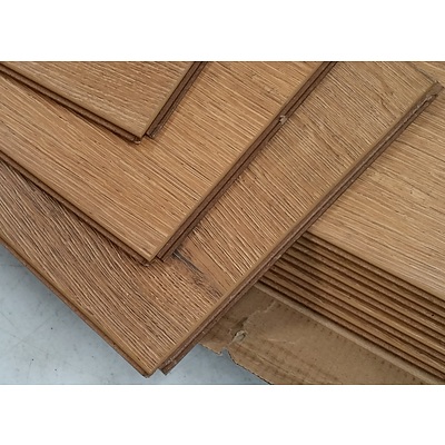First Class Wood Flooring Rustic Oak 8mm Laminate Floating Floor - 19.232 Square Meters - Brand New