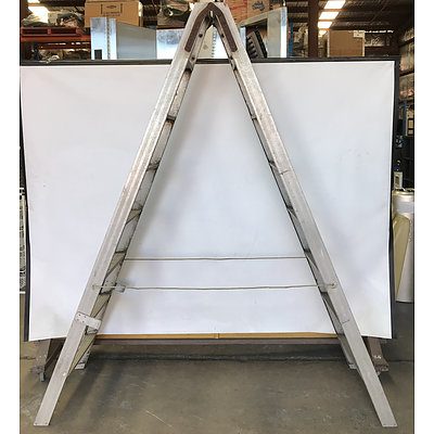 Mote Seven Rung A-Frame Ladder