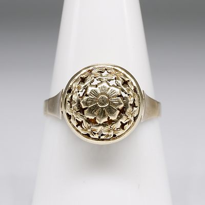14ct Yellow Gold Ring with Fancy Filigree Head, 2.5g