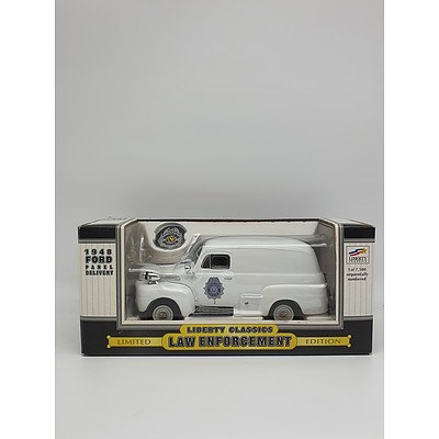 Liberty Classics - 1948 Ford Panel Delivery Denver Police Approx 1:24 Scale Model Car
