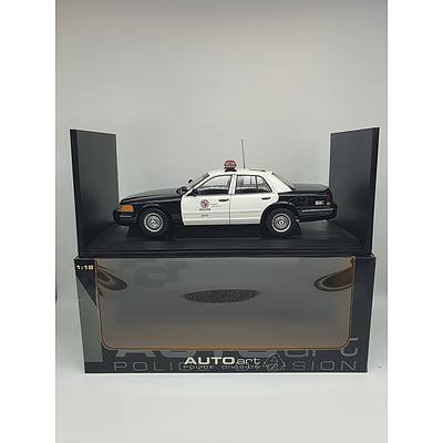 AutoArt Police Division - Ford Crown Victoria LAPD Cruiser 1:18 Scale Model Car