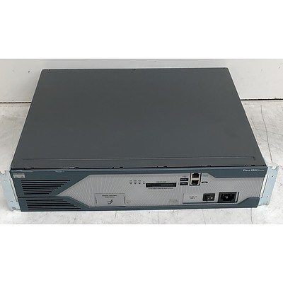 Cisco (CISCO2821 V02) 2800 Series Integrated Services Router
