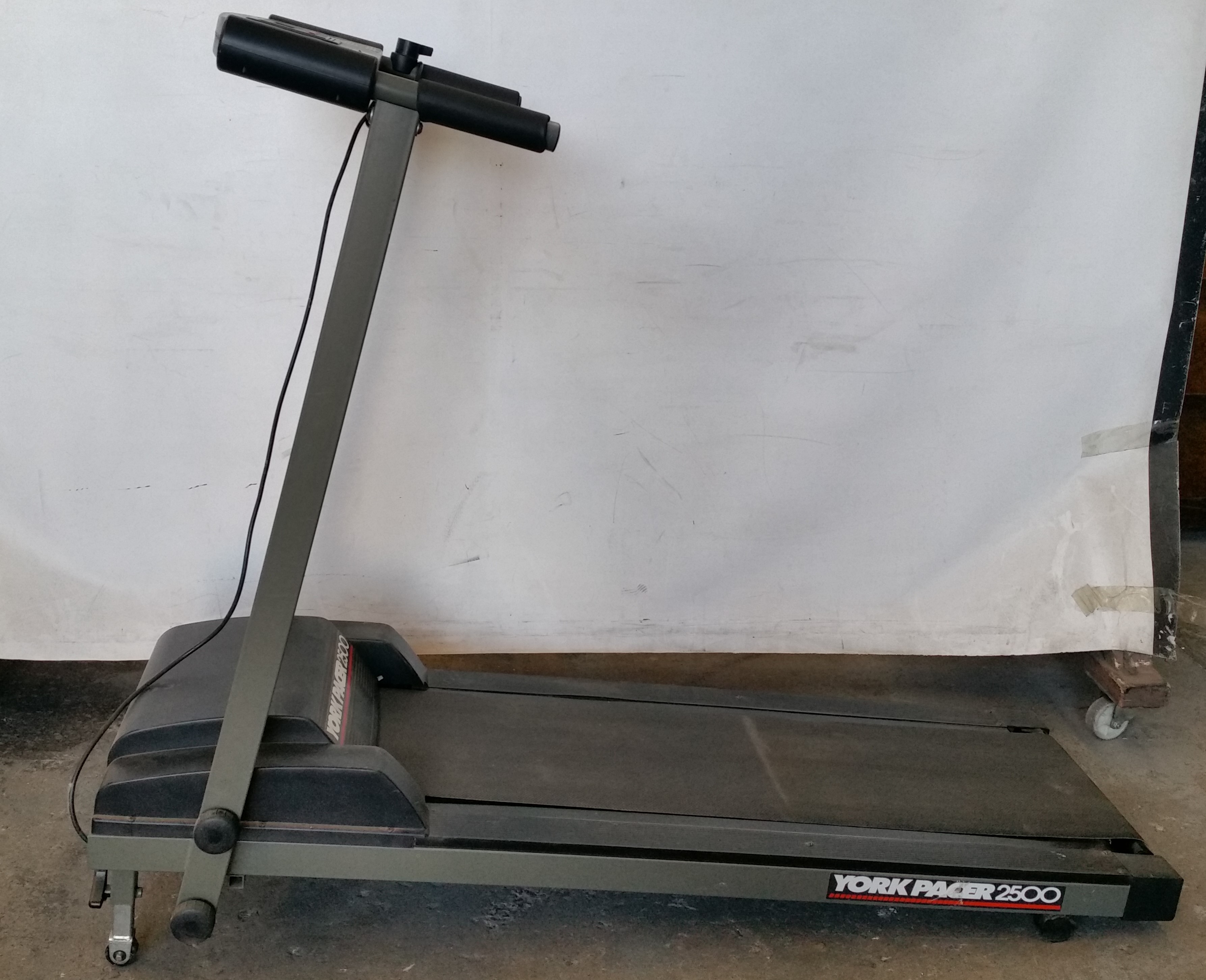 York pacer outlet 2500 treadmill