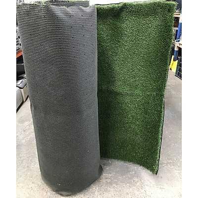 Roll Of Synthetic Grass