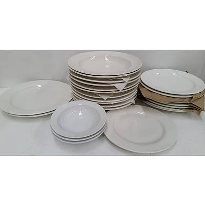 Commercial Crockery Plates and Bowls - Lot of 25 - New