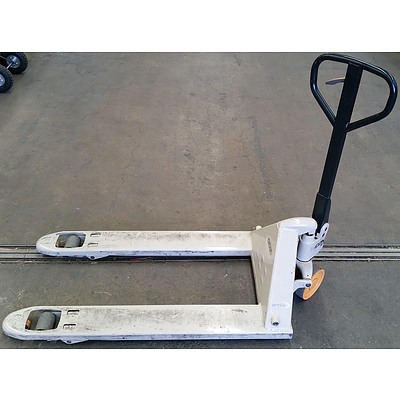 Crown Hydraulic Pallet Jack