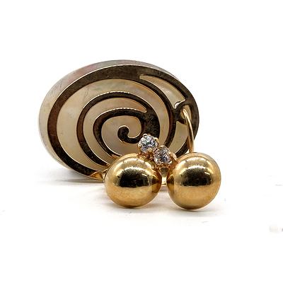 18ct Yellow Gold Stud Earrings, Carved Spheres with CZ, 1g