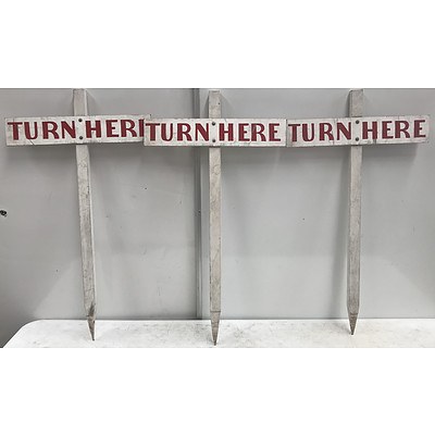 White Picket 'Turn Here' Signs -Lot Of Three