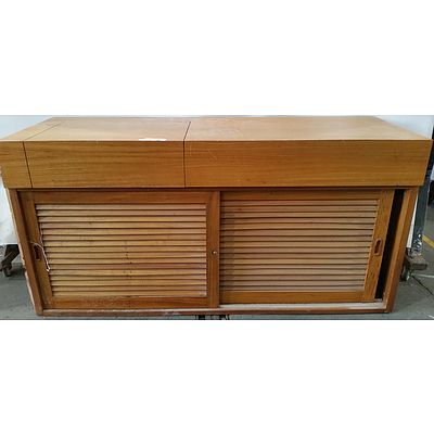 Credenza With Basin