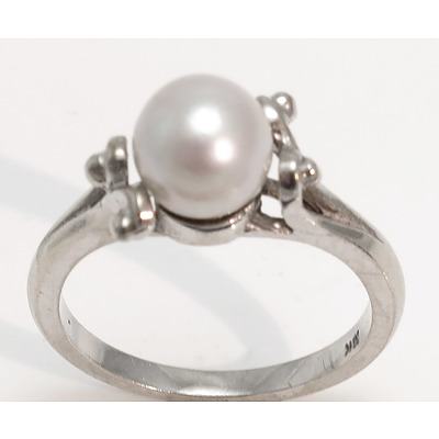 10ct White Gold Pearl Ring
