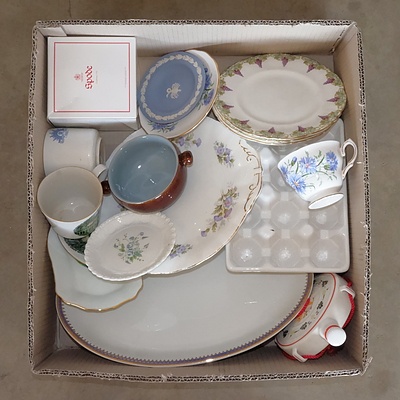 Quantity of Assorted Vintage Porcelain including Royal Doulton, Robert Gordon and Spode