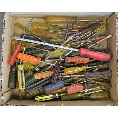 Large Collection of Assorted Screwdrivers