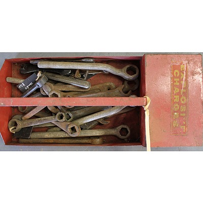 Matel Tool Tray with Assorted Vintage Spanners
