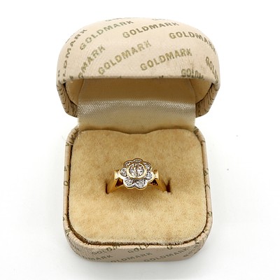 18ct Yellow Gold Diamond Daisy Ring, 5.2g